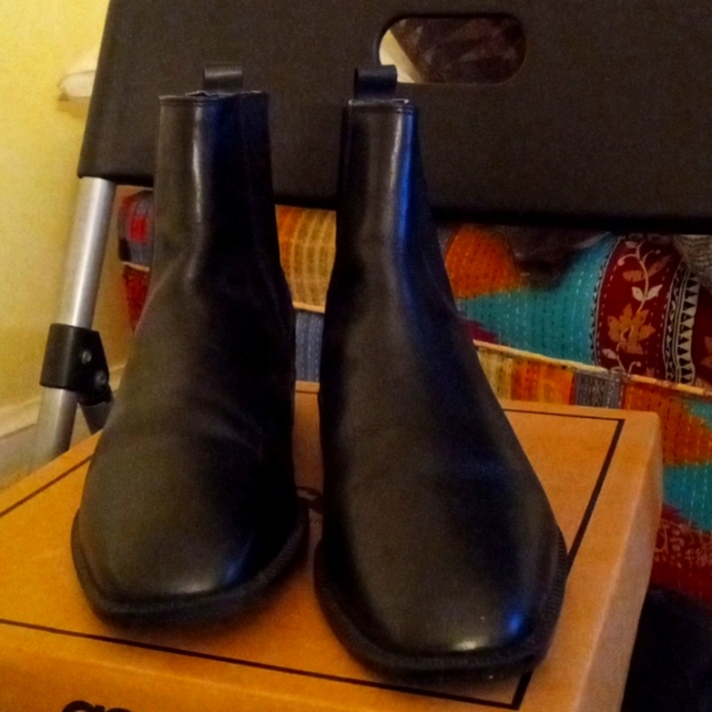 ANKLE BOOTS